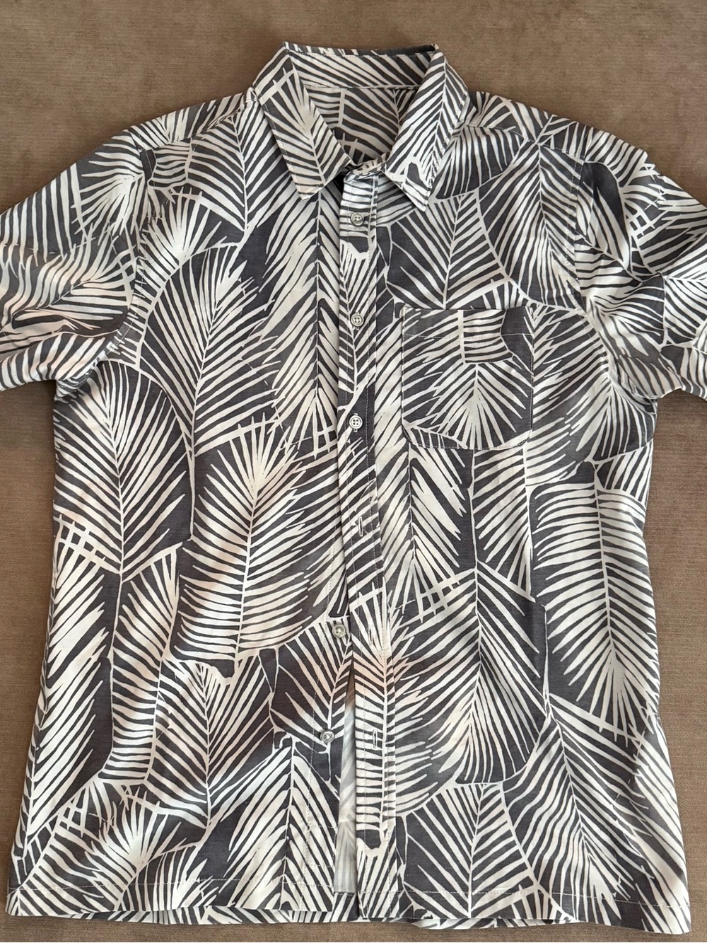 Vuori Men's Bridge Button Down - Black & White Leaf-Print Short-Sleeve Shirt